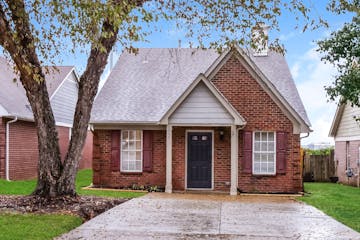 1712 Thomas St Horn Lake, MS 38637